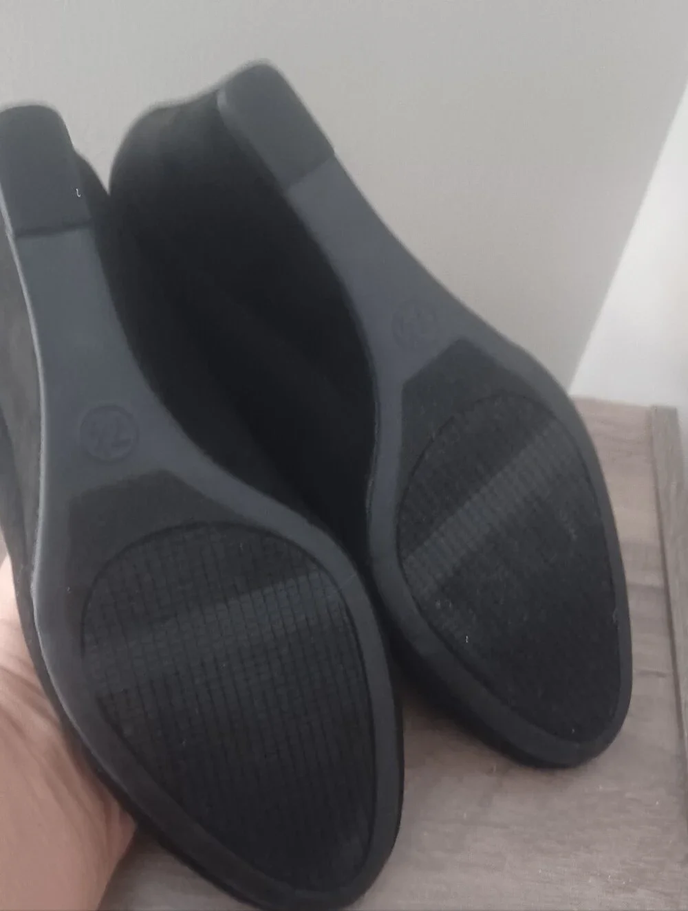 A New Day Suede Wedge Heels Sz 7.5 AD734 Dot